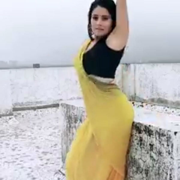 ரசிகர்களை மகிழ்வித்து