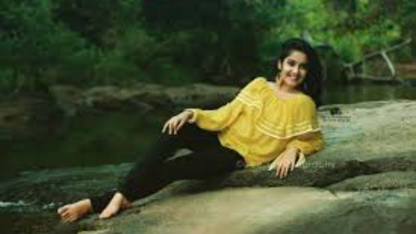 அழகு பதுமை