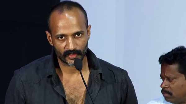 வில்லன் கலந்த ஹீரோயிசம்
