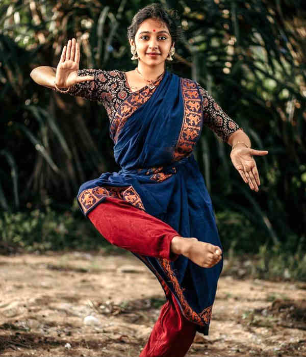 நிற்கும் விதத்தை