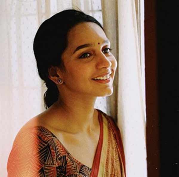தனுஷுடன்