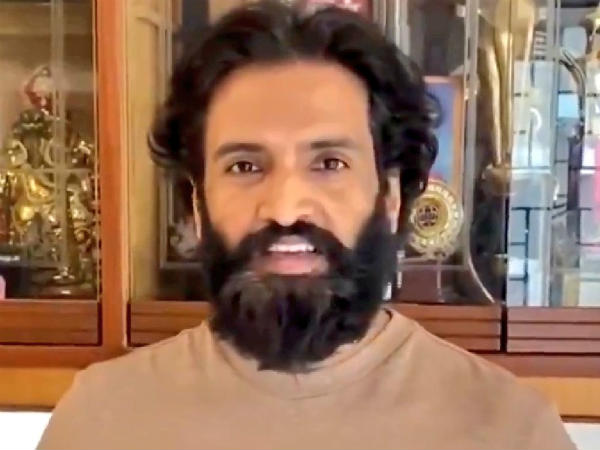 சியான் விக்ரமா சந்தானமா
