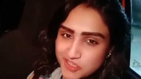 கடவுள் விளையாடுகிறார்..
