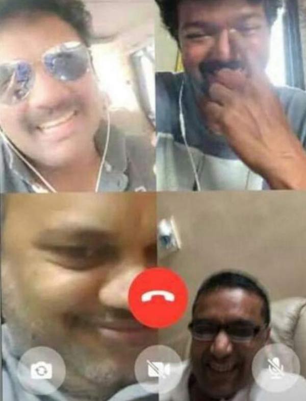 நண்பர்களுடன் வீடியோ கால்
