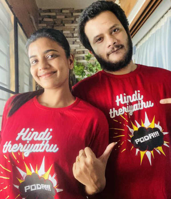 தம்பியுடன் களத்தில் இறங்கிய ஐஸ்வர்யா