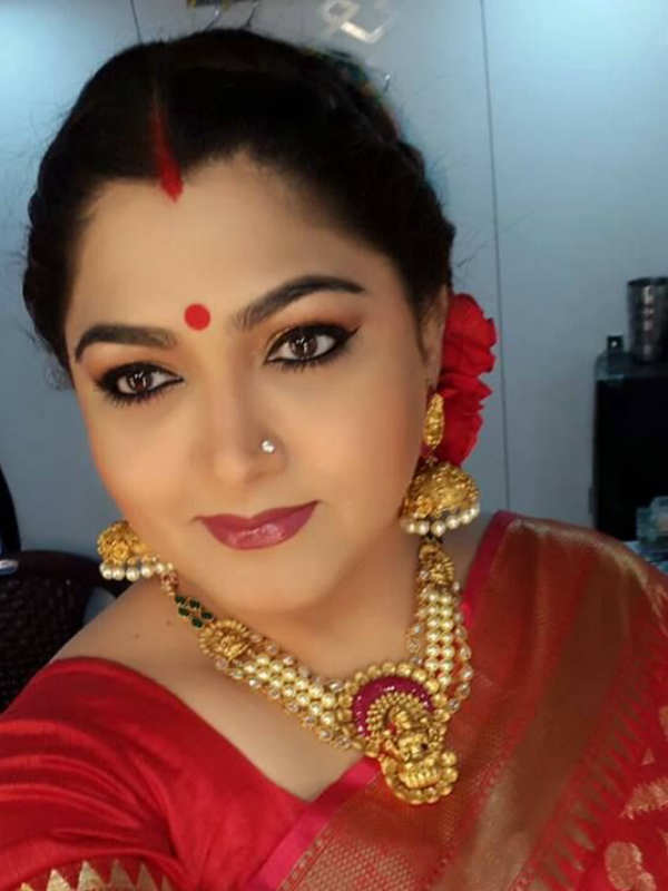 தொகுத்து வழங்கியுள்ளார்