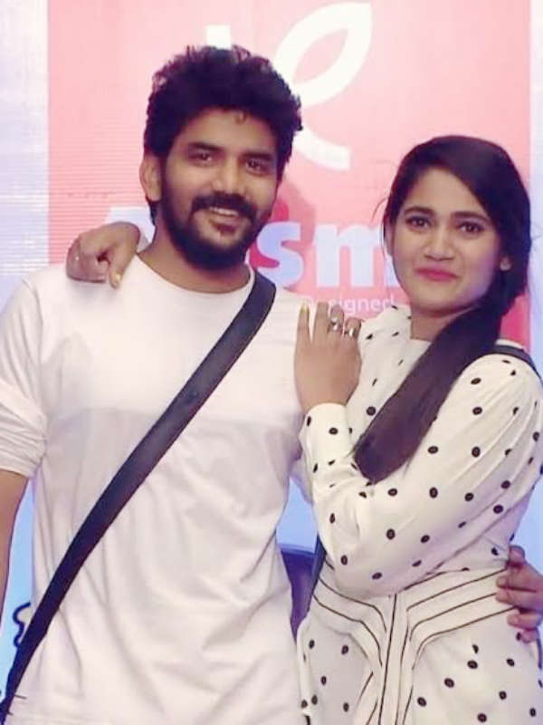 கவீனுடன் காதலில்