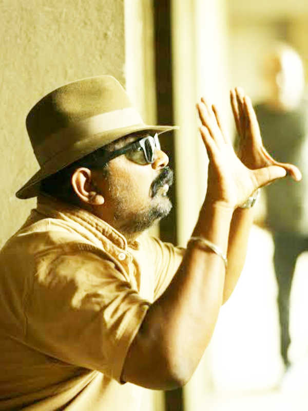 கதையையும் எழுத்துக்களையும்