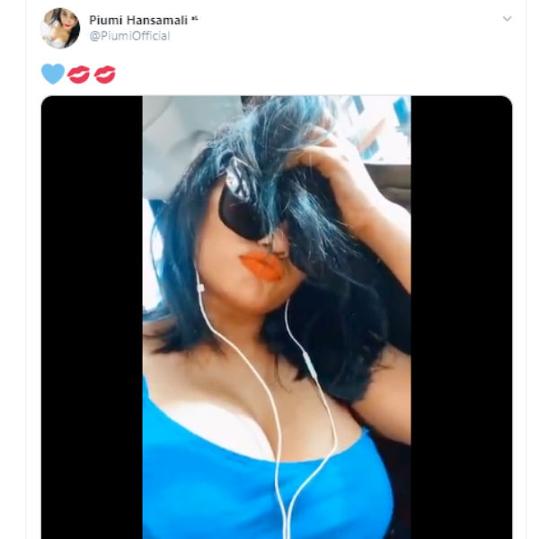 காரில் போனாலும் கவர்சி