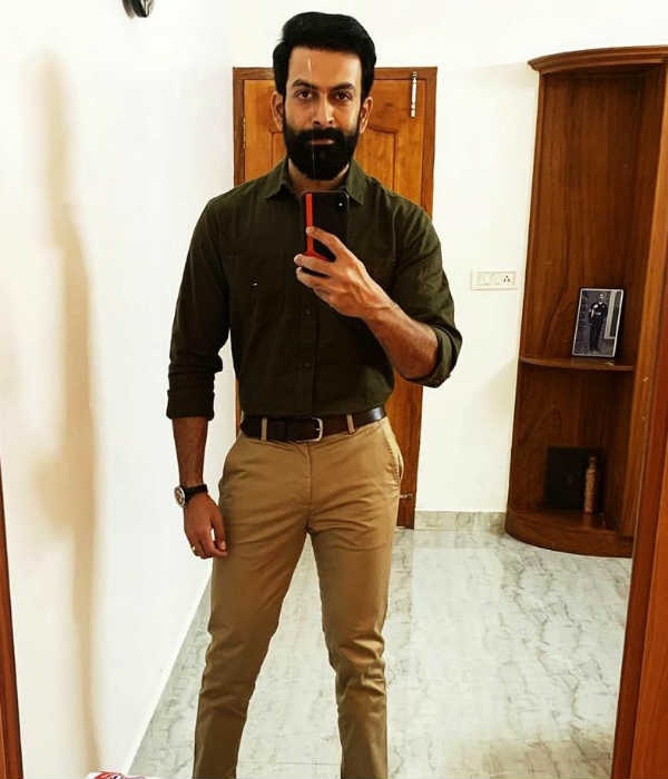முன்னணி நடிகராக