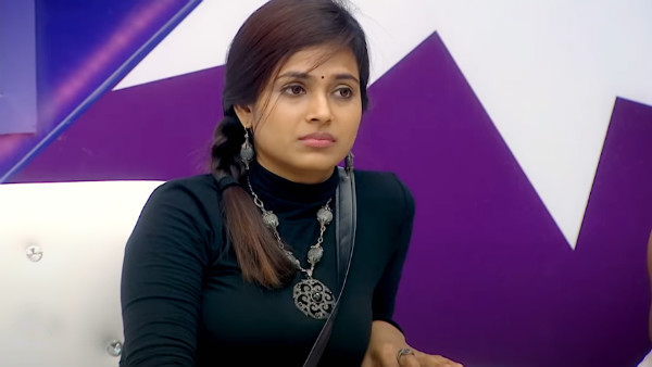 சிரிச்சுகிட்டே சாதிச்சிடுறாங்க
