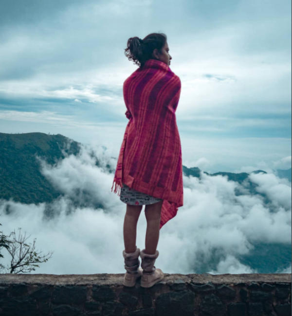 விழுந்துடப் போறீங்க