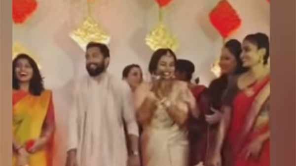கூச்சத்துடன் டான்ஸ்