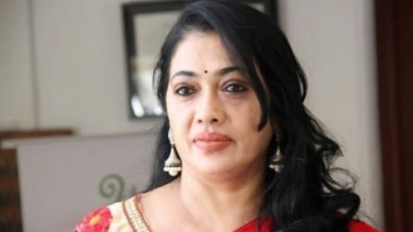 இதுக்கு தான் அம்மன் வேடமா