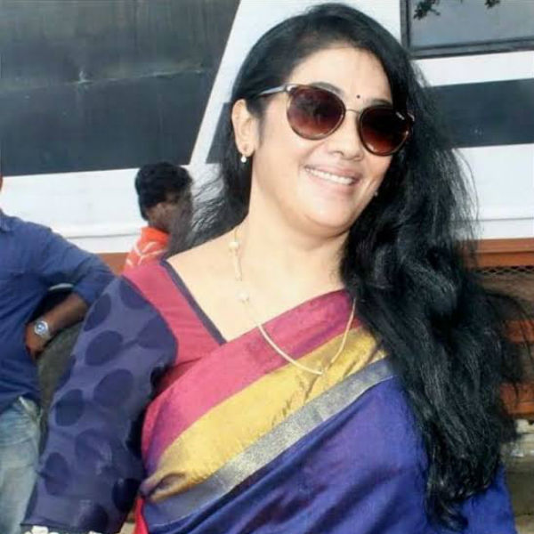 முன்னணி ஹீரோக்களுடன்