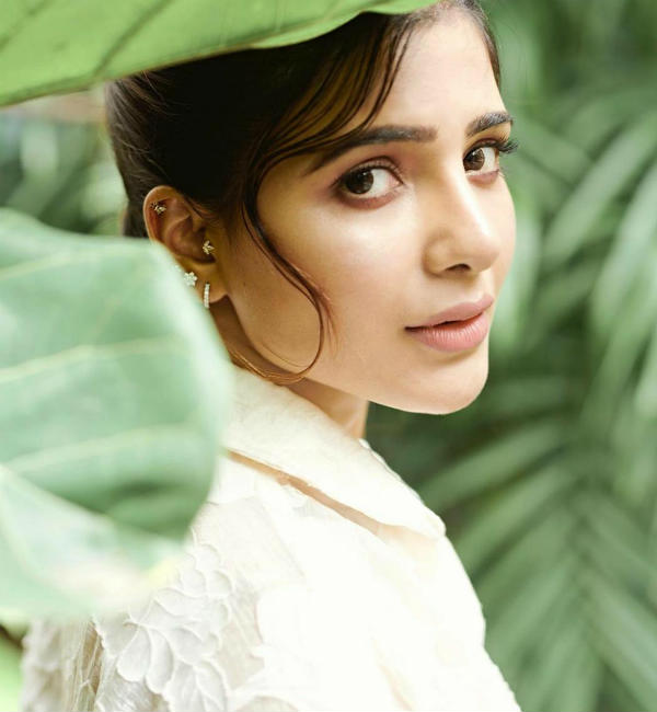 மந்திரப் பார்வையால்