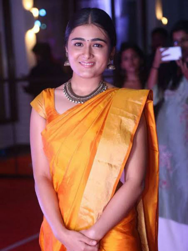 பல மொழிகளில் பிஸியாக