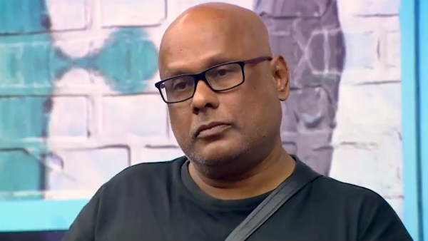 கேலி செய்து கிண்டல்