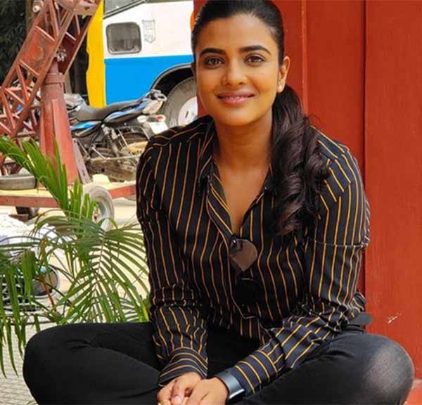 ரிபப்ளிக் டைட்டில்