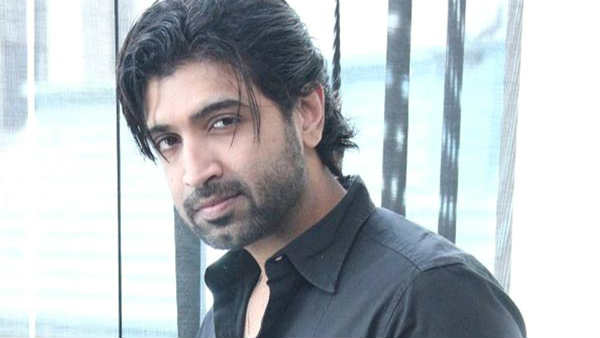 ஒருசில படங்களில்