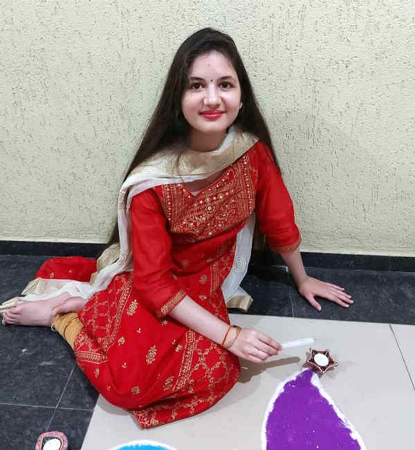 அதே க்யூட்டுடன்