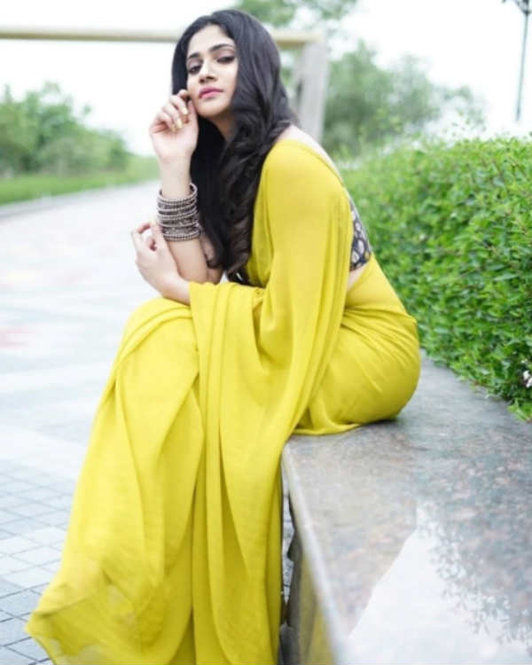 லாஸ்லியா தரப்பு விளக்கம்