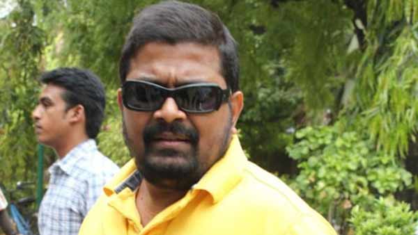 வெளியே வந்தேன்