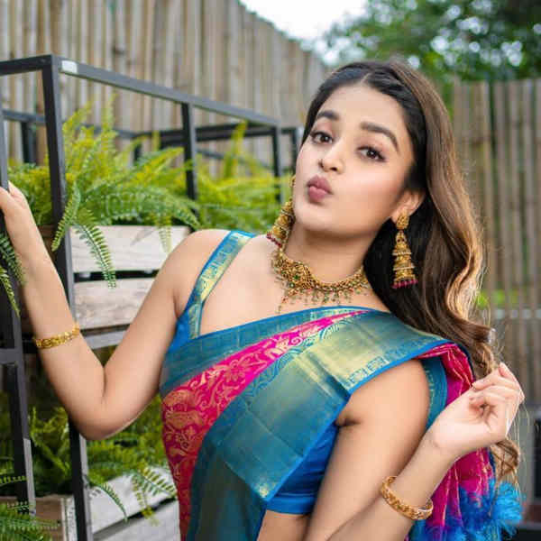 கொடியை பறக்கவிட