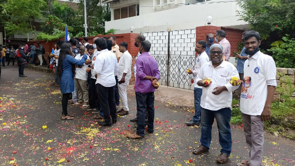 We should start a Political party-RMM members to Rajini. We should start a Political party-RMM members to Rajini.