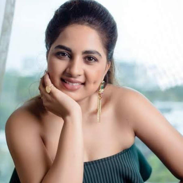 கன்னக்குழி அழகு