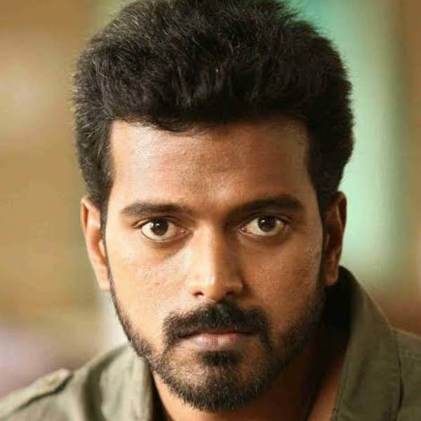 போராடிக் கொண்டிருக்கிறார்