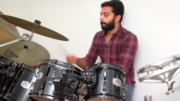 கிரிக்கெட்லாம் ஆடுறாங்க