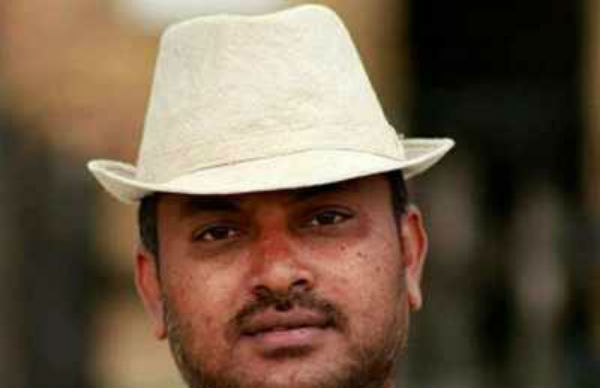 இயக்குனர் எஸ்.பரத்