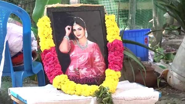 தானாக உயர்த்திக் கொண்ட சித்து