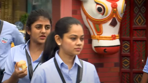 பேச வேண்டிய இடத்தில்