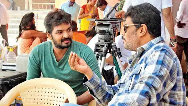 எதிர்பார்ப்பில் ரசிகர்கள்