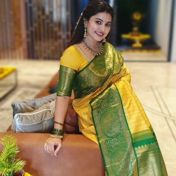 மாதிரி ஆடை