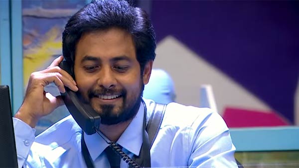 தடவி கொடுத்த கமல்