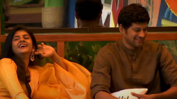 ஃபுல்லா ப்ளஷ் பண்றான்