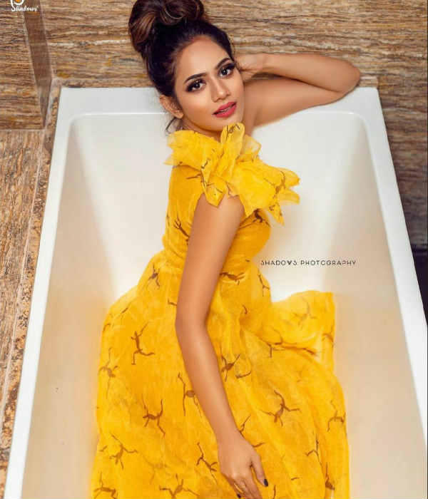 பாத்ரூமில் மல்லாக்க