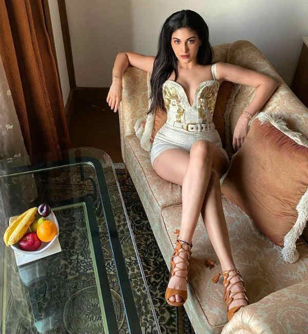 அனல் பறக்கும் அரசியல்