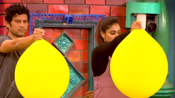 தண்ணீர் நிரப்பப்பட்ட பலூன்கள்