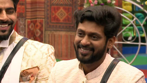 அழைத்து வந்த ஷெரின்