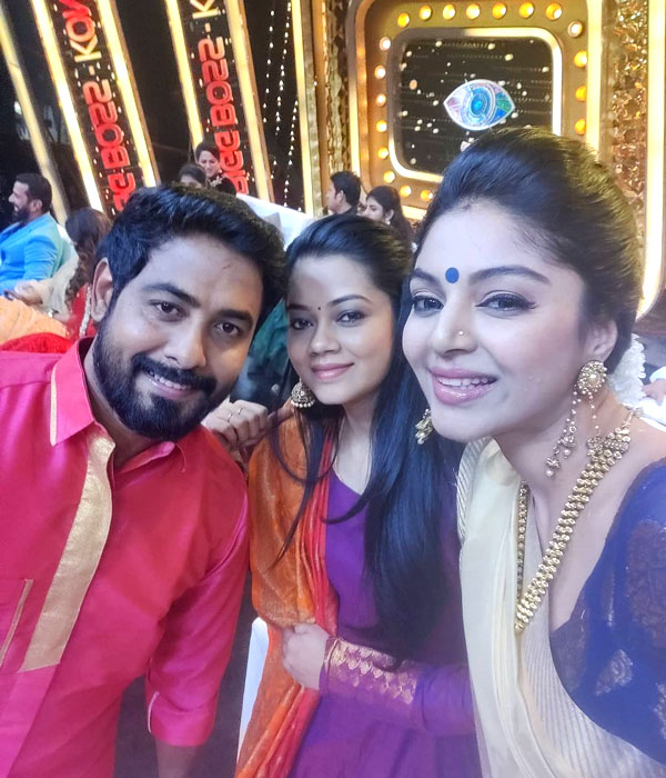சனம் ஷெட்டியின் செல்பி