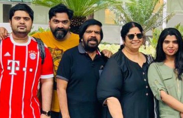 வெளியூர் செல்கிறேன்..