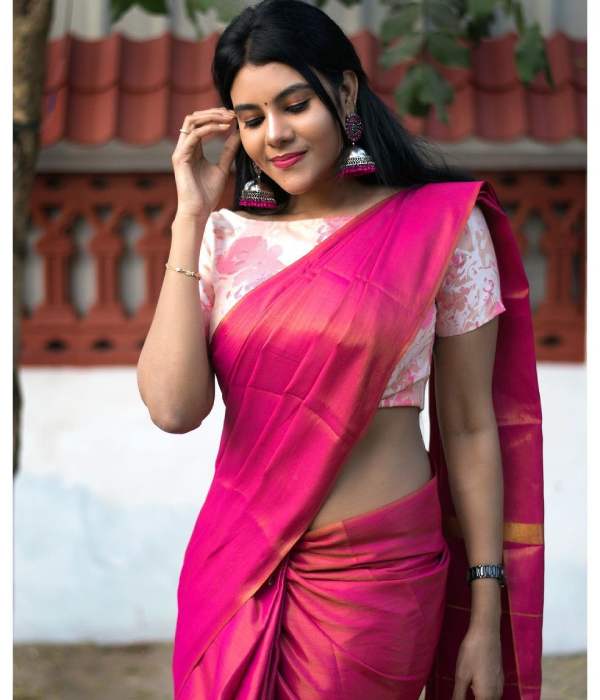 எடுப்பான இடுப்பு