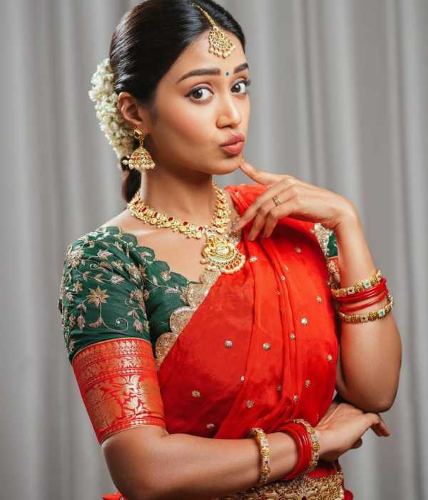 இரண்டாம் கதாநாயகியாக