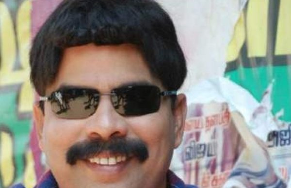 3 ஹீரோக்களில் ஒருவர்