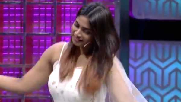 ஷிவானியுடன் கோர்த்துவிட்டு