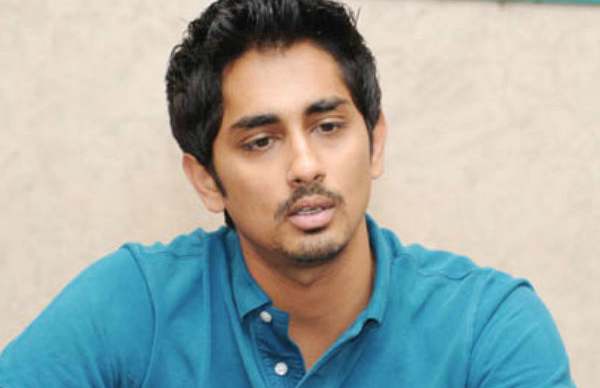 சமூக வலைதளங்களில் ஆக்ட்டிவ்